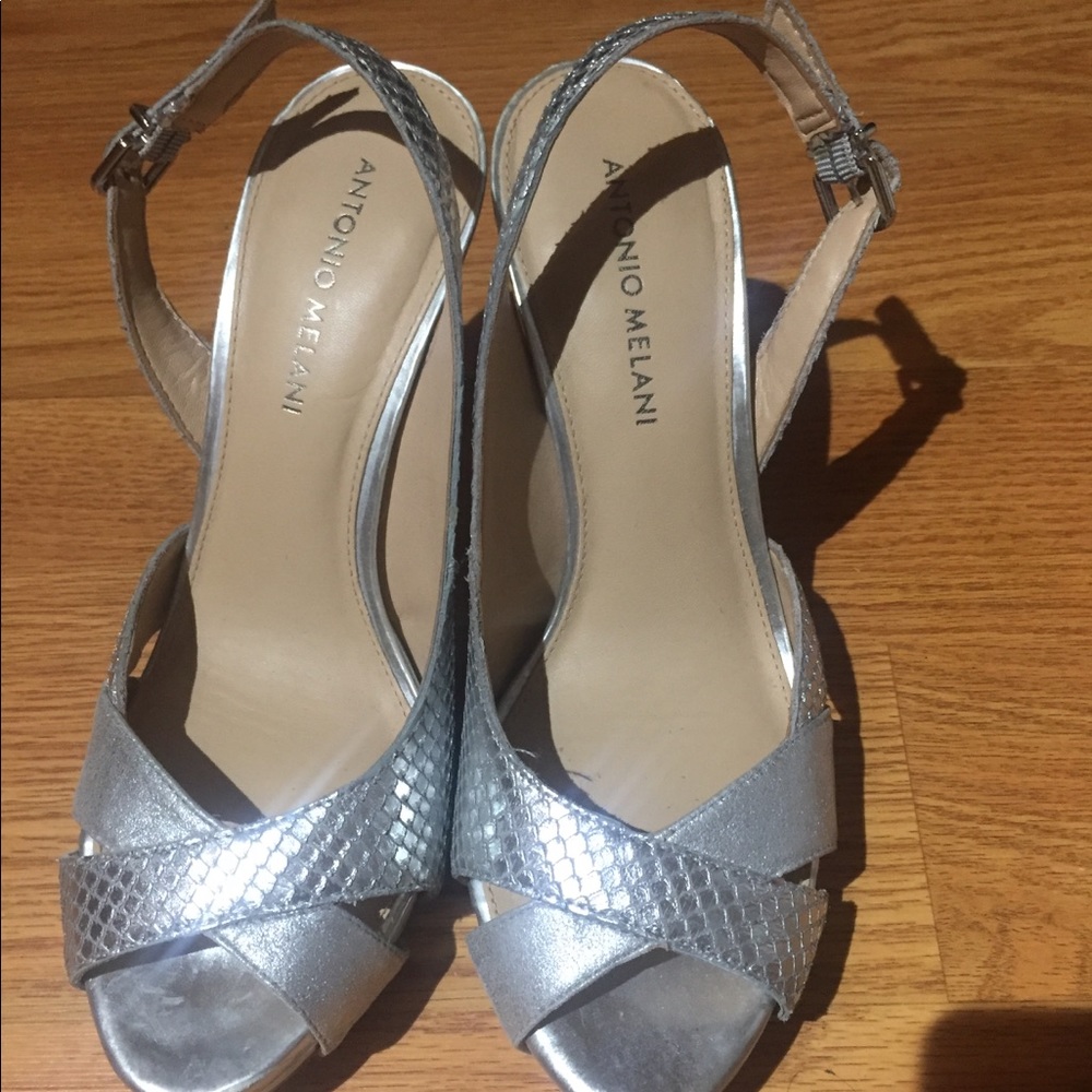 Antonio Melani 8.5 Silver Heels
